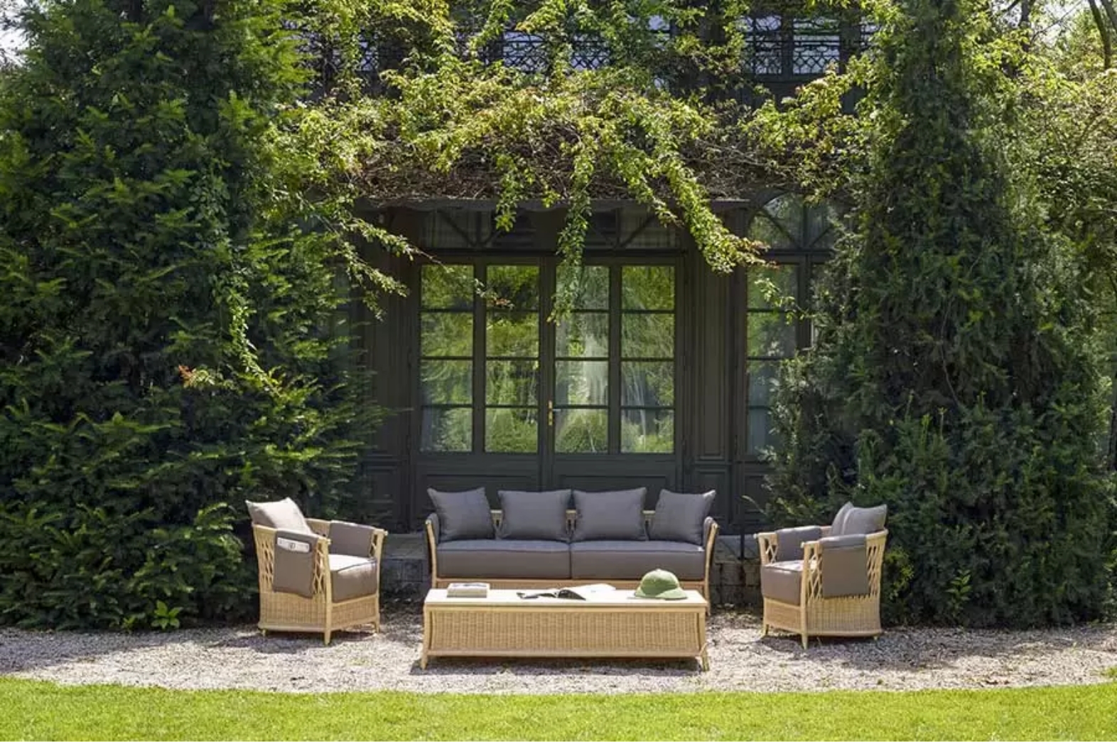 Vega furniture